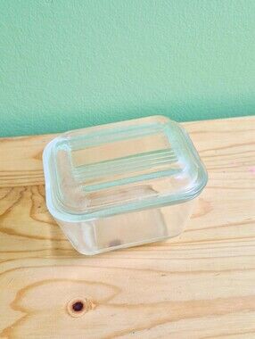 Vintage Clear Pyrex Refrigerator Dish with Ribbed Lid (#501)